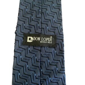 Don Loper Beverly Hills Blue Black Chevron Zigzag Silk Tie Made in‎ USA 2428